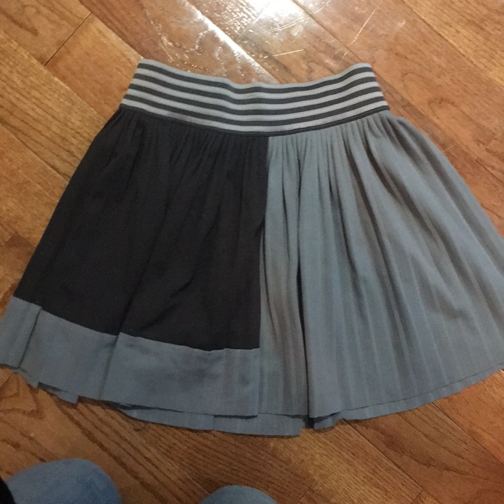 Pleated Promod skirt